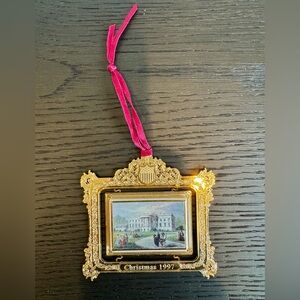 White House Christmas Ornament: 1997